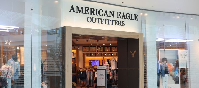 1524510642American-Eagle-Storefront