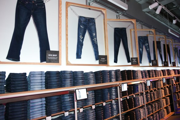 AE_Studio_Jeans
